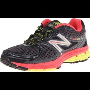 New Balance 680V2 Running Shoe